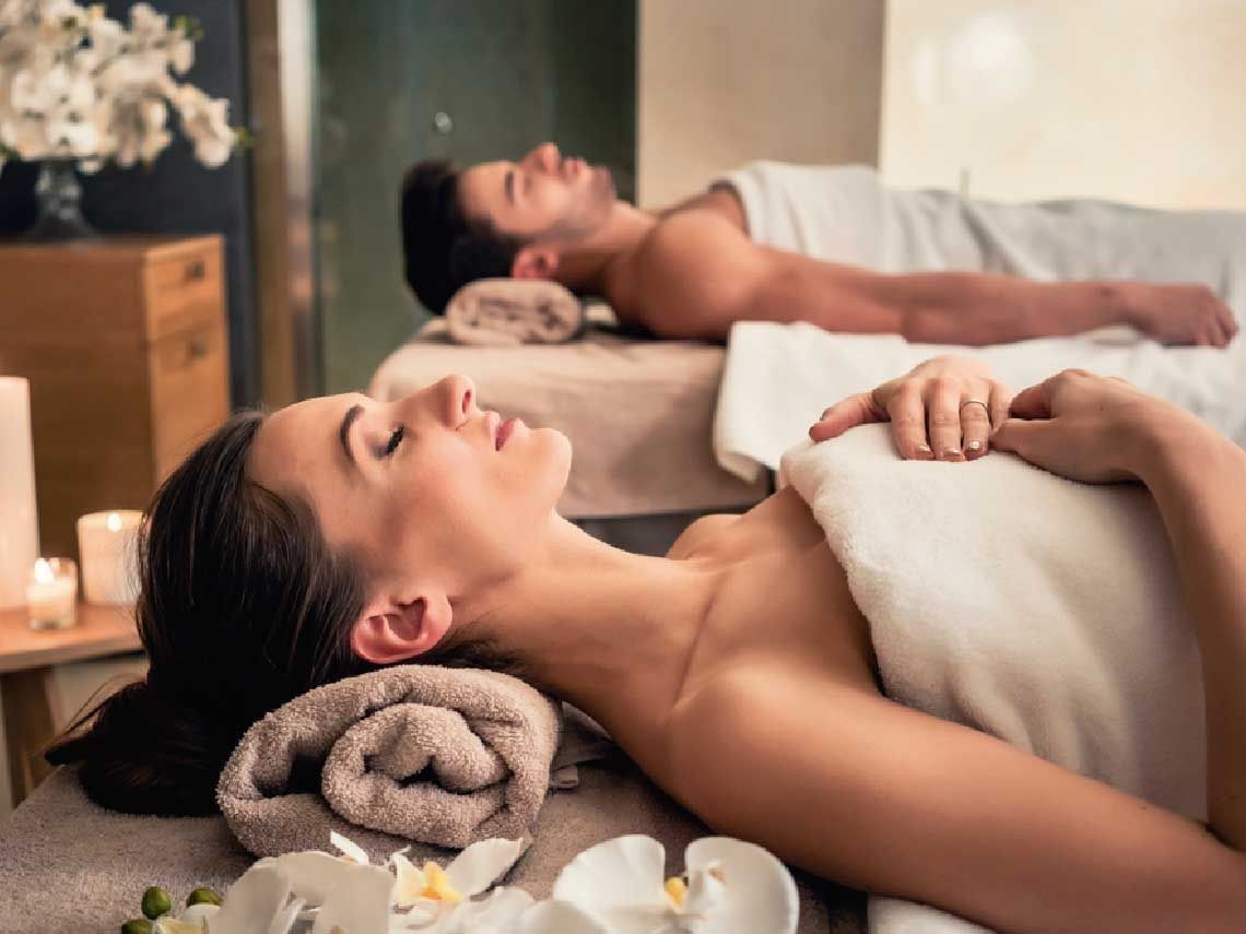 Hot Oil Couple Massage